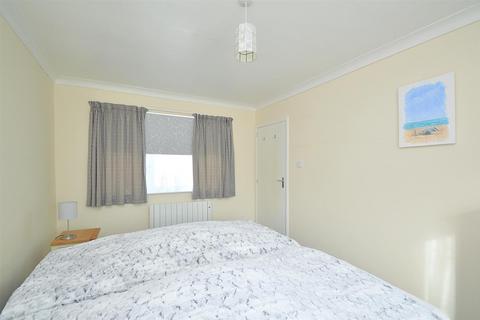 1 bedroom flat for sale, CHAIN FREE * SHANKLIN