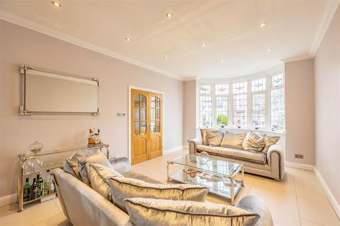 6 bedroom detached house for sale, FIRST AVENUE, Chalkwell