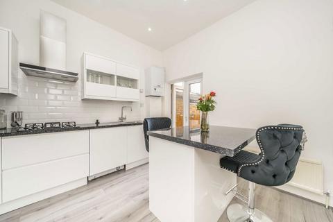 3 bedroom house for sale, Nelson Road, London N8