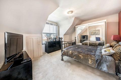 3 bedroom house for sale, Nelson Road, London N8