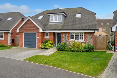 Inglecroft Gardens, Littlehampton BN17