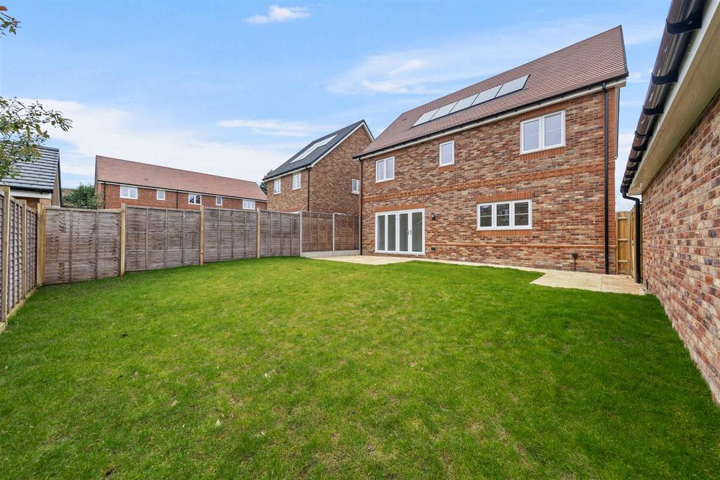 Externals&#64;5 Jay Ln Web05.jpg