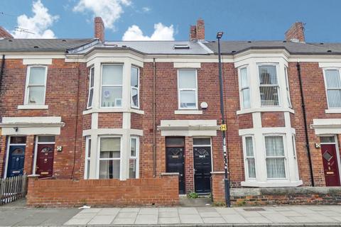 2 bedroom ground floor flat for sale, Third Avenue, Heaton, Newcastle upon Tyne, Tyne and Wear, NE6 5YJ