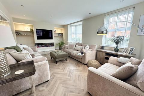 4 bedroom detached house for sale, Symmonds Close, Wilmslow