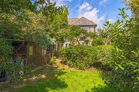 3 bedroom cottage for sale, West Street, Sompting, Lancing