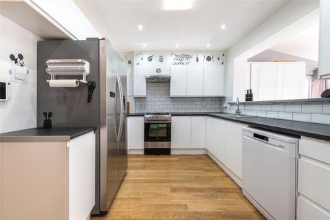 43 Hampton Crescent, Gravesend, DA12 4JD