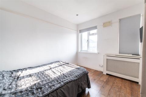43 Hampton Crescent, Gravesend, DA12 4JD