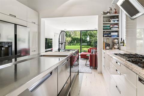 23 Heathfield Gardens, London, W4 4JU