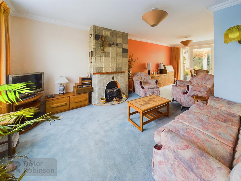 CAM02600 G0-PR0398-STILL004.jpg