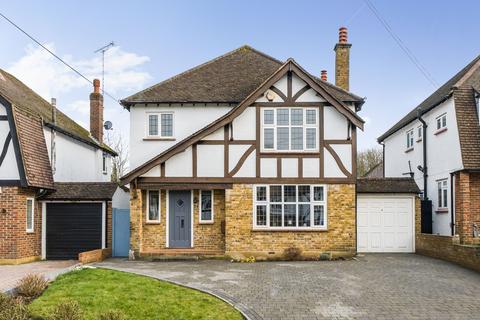 4 bedroom detached house for sale, Chantry Hurst, Epsom KT18