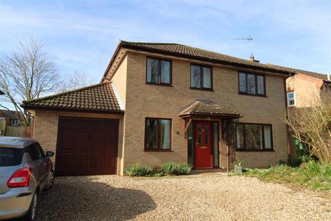 4 bedroom detached house for sale, Heldhaw Road, Bury St Edmunds IP32