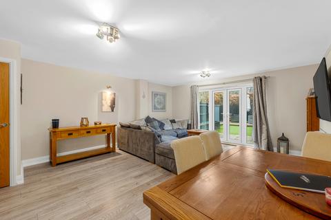 3 bedroom semi-detached house for sale, Meath Gardens, Horley, Surrey, RH6
