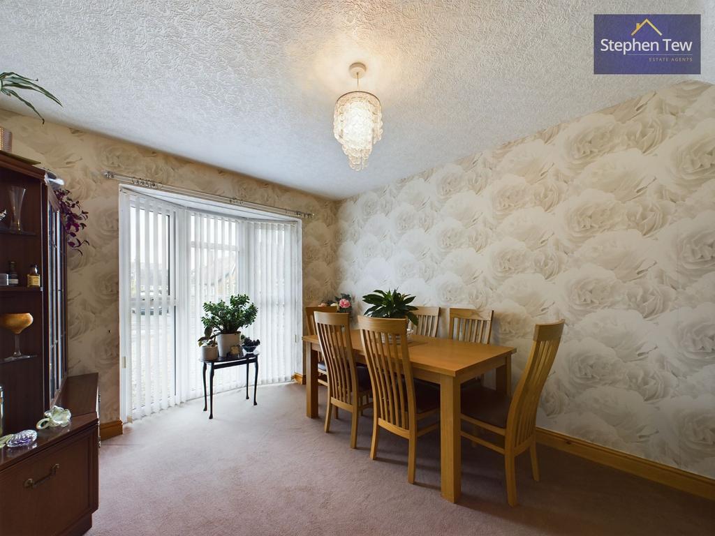 Dining Room/Bedroom 3
