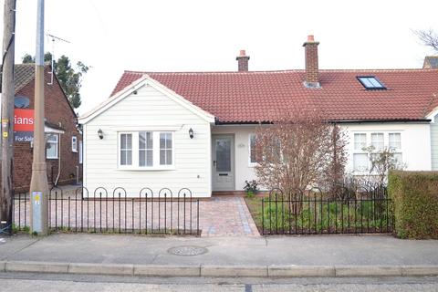 2 bedroom bungalow for sale, Hearsall Avenue, Chelmsford