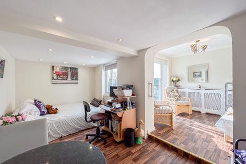 36 Blackbird Road, Caldicot, NP26 5RF