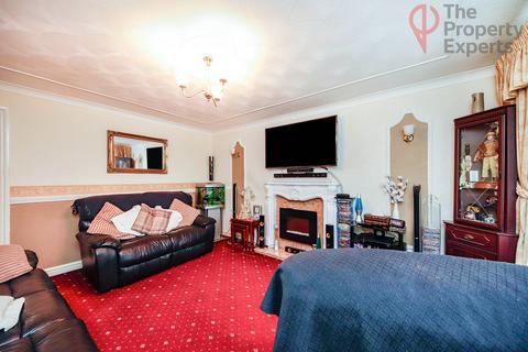 3 bedroom end of terrace house for sale, Markham Crescent, Solihull, B92