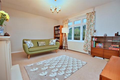 3 bedroom semi-detached house for sale, Monksmead, Borehamwood