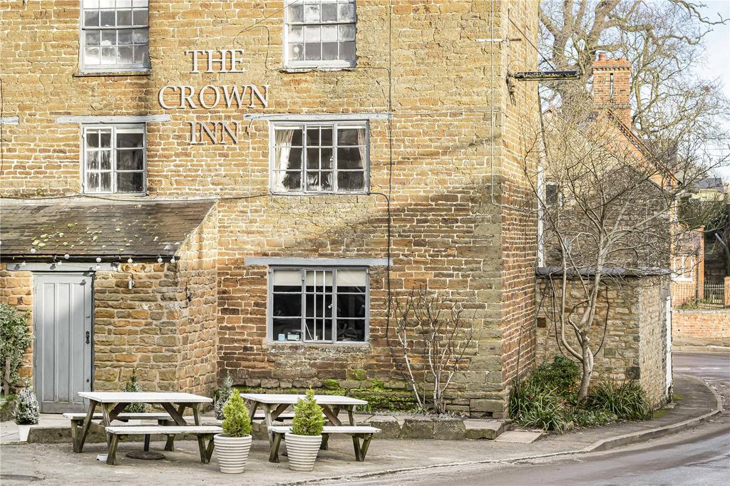 Village Pub