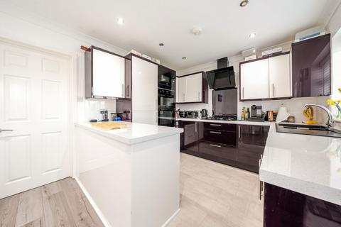 4 bedroom detached house for sale, Woolwich Road, Clacton-on-Sea, Essex