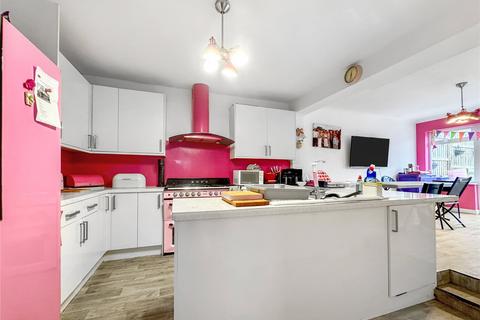 38 Main Road, Hextable, Swanley, BR8 7RA