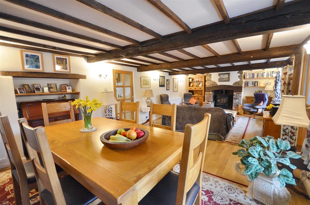 Sitting/Dining Room