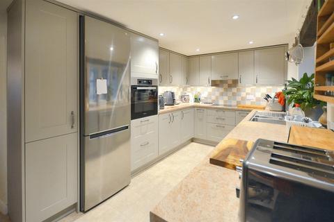 3 bedroom cottage for sale, New Road, Zeals