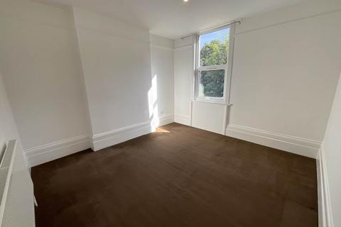 3 bedroom flat to rent, Charlton Church Lane, Charlton, London