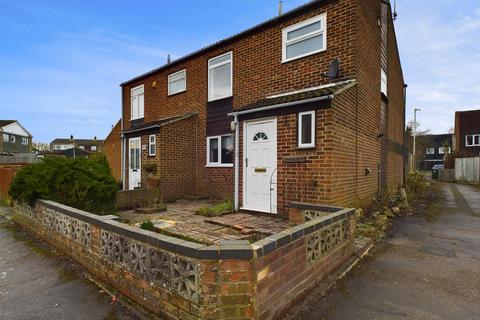 3 bedroom terraced house to rent, Hillbrow Lane, Ashford, TN23