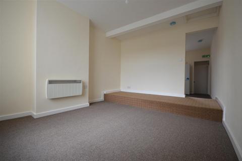 Studio to rent, Cranmer Street, Leicester