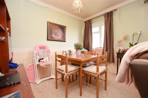 2 bedroom maisonette for sale, Old Dean, Bovingdon, Hemel Hempstead