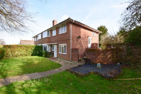 2 bedroom maisonette for sale, Old Dean, Bovingdon, Hemel Hempstead