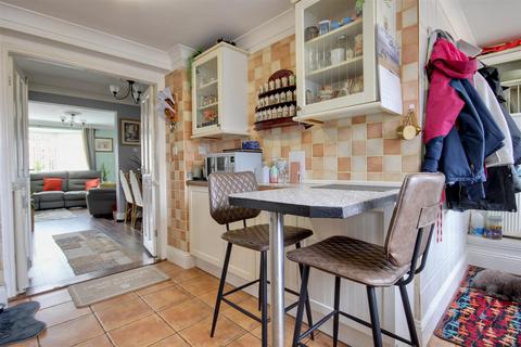2 bedroom house for sale, Wold Road, Hull
