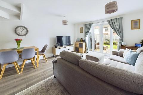54 Fauld Drive Kingsway, Quedgeley, Gloucester, GL2 2HL