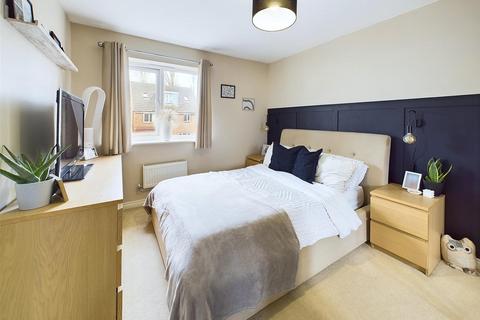 54 Fauld Drive Kingsway, Quedgeley, Gloucester, GL2 2HL