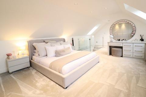 5 bedroom detached house for sale, Pound Lane North, Laindon, Basildon, Essex, SS15
