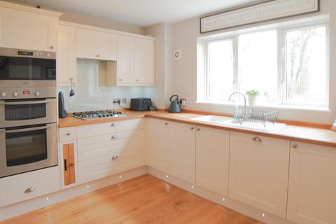 4 bedroom detached house to rent, Oakwood Gardens, Bristol BS36