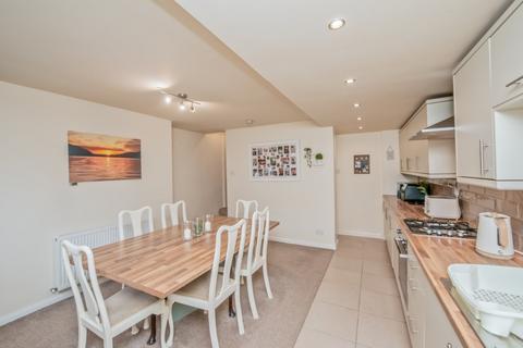 19 Ashwell Road, Heaton, Bradford, BD9 4BA