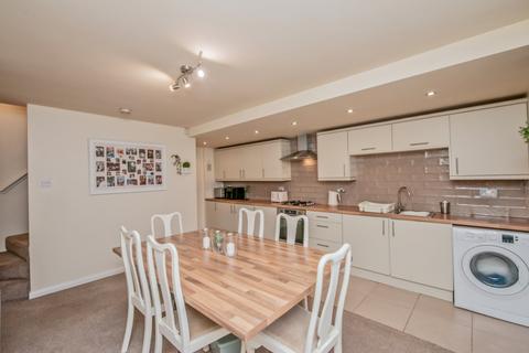 19 Ashwell Road, Heaton, Bradford, BD9 4BA