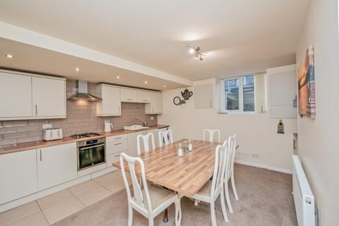 19 Ashwell Road, Heaton, Bradford, BD9 4BA