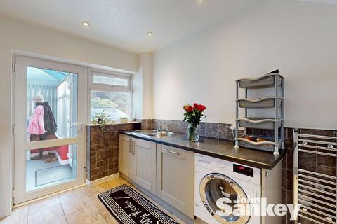 39 Abbott Road, Mansfield, NG19 6DG