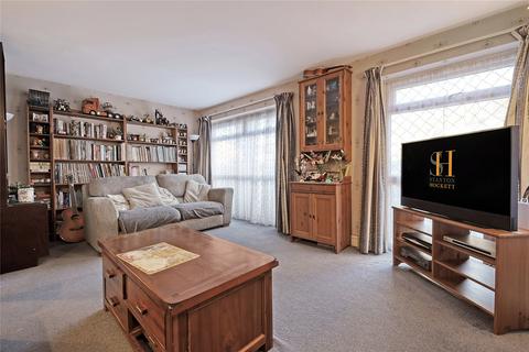 4 bedroom semi-detached house for sale, Copford Close, Billericay, Essex, CM11