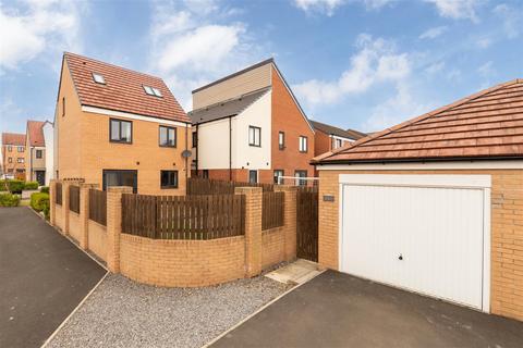 4 bedroom detached house for sale, Elmwood Park Gardens, Newcastle Upon Tyne, NE13