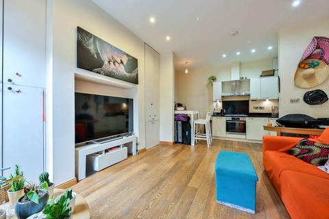 1 bedroom flat for sale, Surbiton Hill Park, Surbiton, KT5