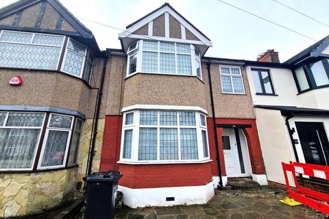 Oakleafe Gardens, Barkingside IG6 1LQ