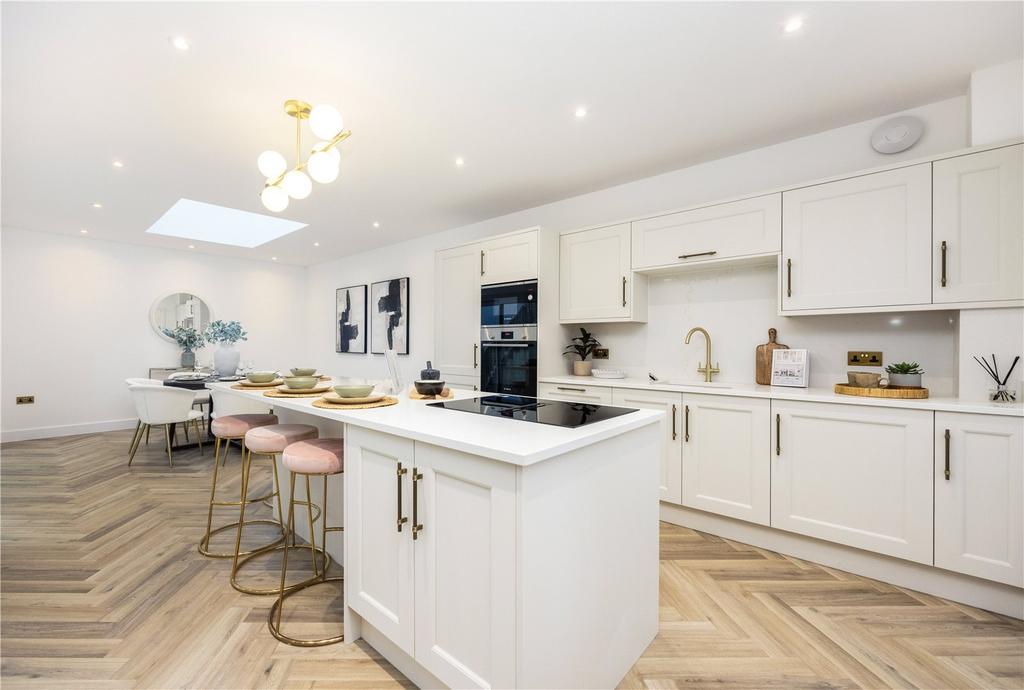 Kitchen/Dining Area