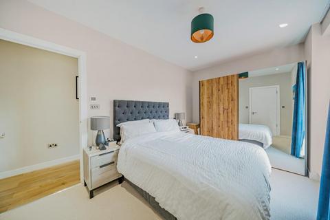 2 bedroom flat for sale, Causton Road, Highgate, London, N6