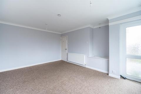 2 bedroom flat to rent, Stamford Avenue, Hayling Island PO11