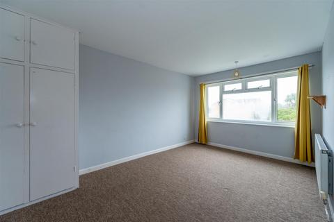 2 bedroom flat to rent, Stamford Avenue, Hayling Island PO11