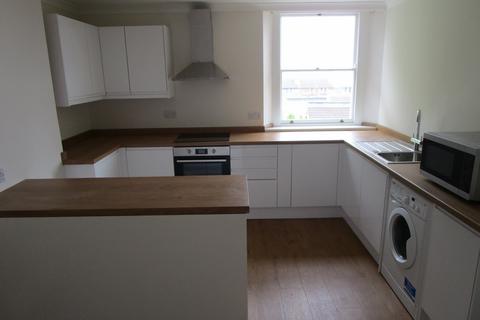 3 bedroom flat to rent, Cambridge Park, Bristol BS6