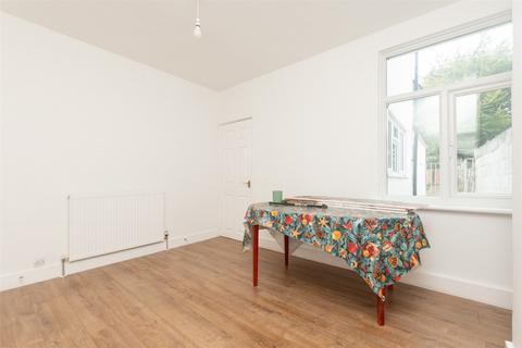 3 bedroom terraced house for sale, Herbert Road, Chatham ME4